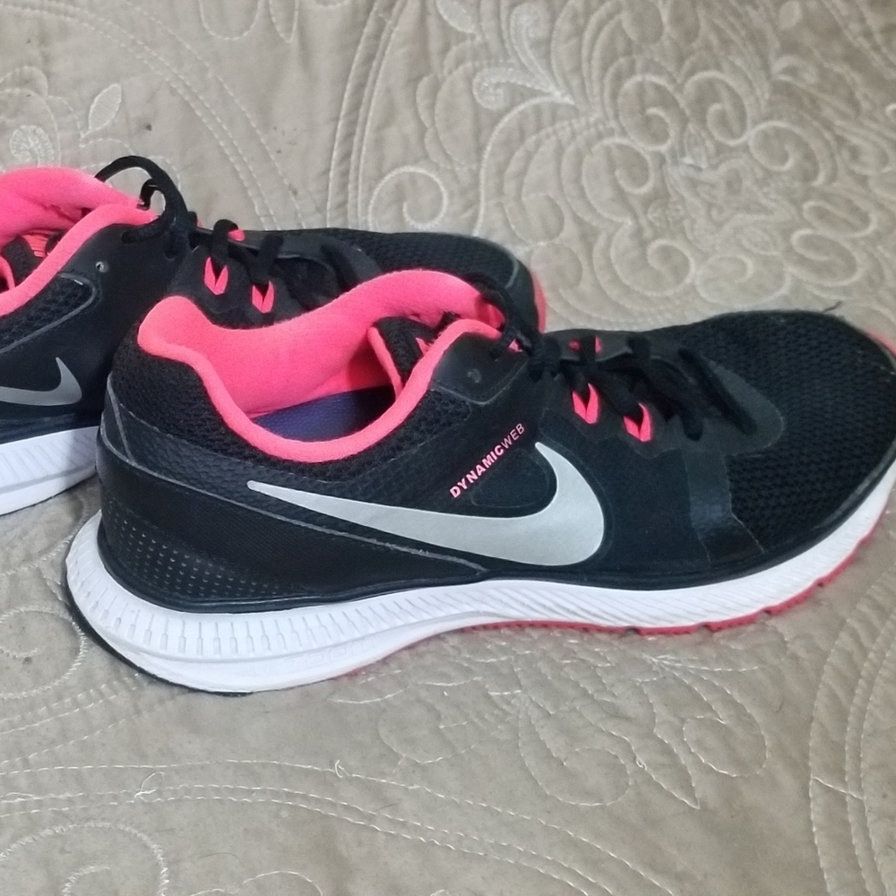 Nike Zoom Winflow Running Shoes/Mens